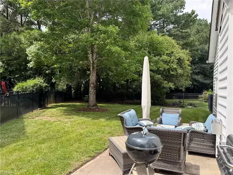 Exterior - 2600 Einstein Dr, Virginia Beach, VA 23456 photo 2 of 2