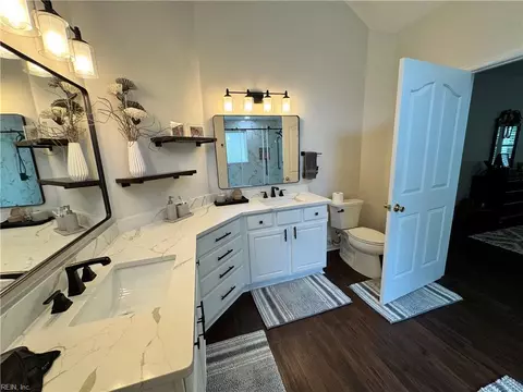 Bath - 2600 Einstein Dr, Virginia Beach, VA 23456 photo 2 of 3