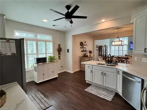Kitchen - 2600 Einstein Dr, Virginia Beach, VA 23456 photo 3 of 3