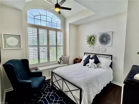 Bedroom - 2600 Einstein Dr, Virginia Beach, VA 23456 photo 3 of 5