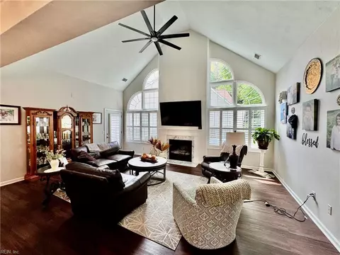 Living - 2600 Einstein Dr, Virginia Beach, VA 23456 photo 1 of 1