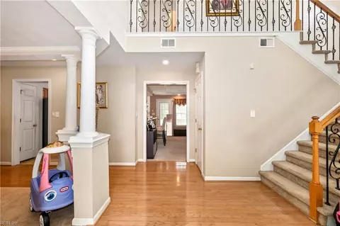 Entry Way - 2 Egret Cir, Hampton, VA 23666 photo 1 of 2