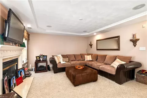 Living - 2 Egret Cir, Hampton, VA 23666 photo 1 of 1