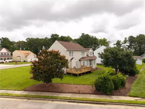 View/Area - 2 Egret Cir, Hampton, VA 23666 photo 3 of 19