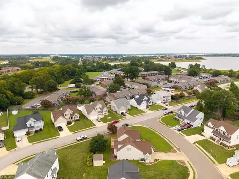 View/Area - 2 Egret Cir, Hampton, VA 23666 photo 13 of 19