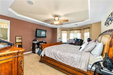 Bedroom - 2 Egret Cir, Hampton, VA 23666 photo 1 of 7