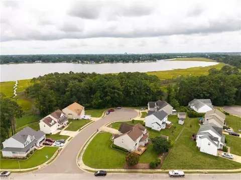 View/Area - 2 Egret Cir, Hampton, VA 23666 photo 16 of 19