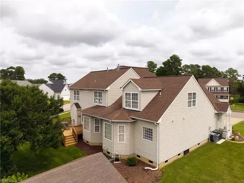 View/Area - 2 Egret Cir, Hampton, VA 23666 photo 5 of 19