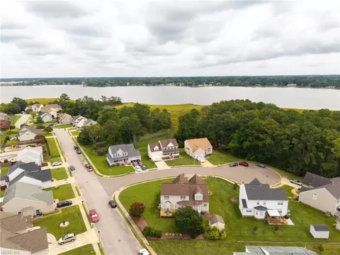 View/Area - 2 Egret Cir, Hampton, VA 23666 photo 15 of 19