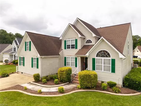Exterior - 2 Egret Cir, Hampton, VA 23666 photo 3 of 10