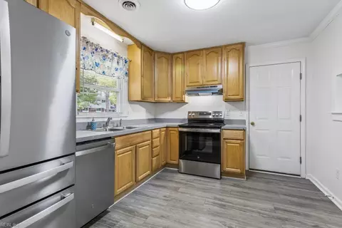 Kitchen - 108 Raymond Dr, Hampton, VA 23666 photo 2 of 3
