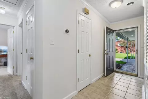 Entry Way - 108 Raymond Dr, Hampton, VA 23666 photo 1 of 2