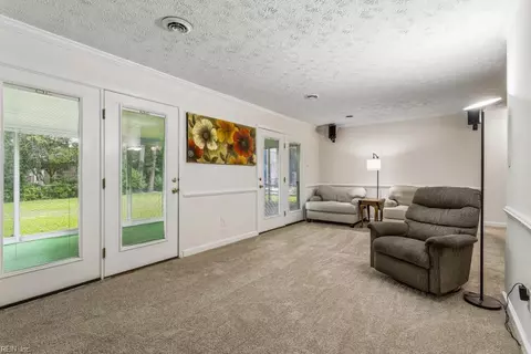 Living - 108 Raymond Dr, Hampton, VA 23666 photo 3 of 4