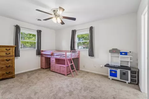 Bedroom - 108 Raymond Dr, Hampton, VA 23666 photo 4 of 5