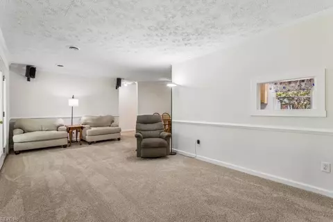 Living - 108 Raymond Dr, Hampton, VA 23666 photo 4 of 4