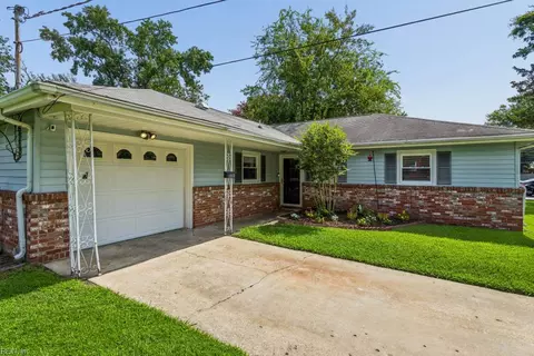 Exterior - 108 Raymond Dr, Hampton, VA 23666 photo 4 of 13