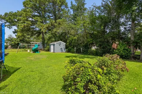 Exterior - 108 Raymond Dr, Hampton, VA 23666 photo 11 of 13