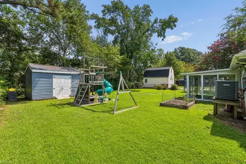 Exterior - 108 Raymond Dr, Hampton, VA 23666 photo 10 of 13