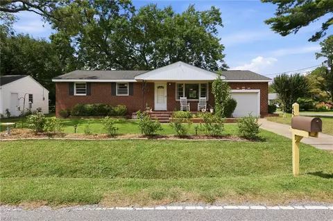Exterior - 424 Shell Rd, Chesapeake, VA 23323 photo 2 of 8