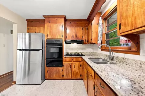 Kitchen - 424 Shell Rd, Chesapeake, VA 23323 photo 4 of 4