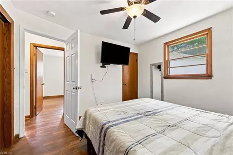 Bedroom - 424 Shell Rd, Chesapeake, VA 23323 photo 3 of 5