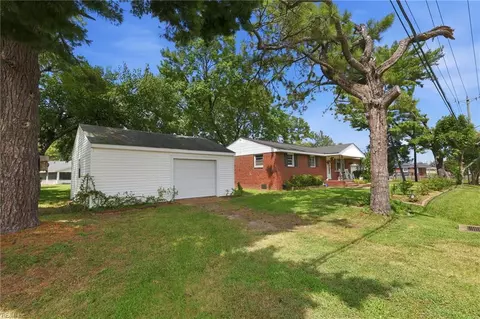 Exterior - 424 Shell Rd, Chesapeake, VA 23323 photo 8 of 8