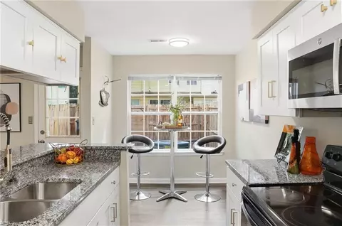 Kitchen - 4 Valor Pl, Hampton, VA 23669 photo 1 of 1
