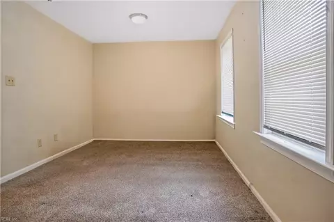 1 Academy Ln, Hampton, VA 23669 photo 8