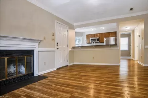 1 Academy Ln, Hampton, VA 23669 photo 3