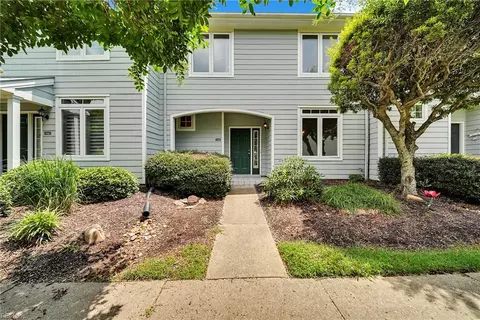 1039 Porte Harbour Arch Arch, Hampton, VA 23664
