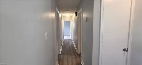 Entry Way - 1527 Eagle Ave, Norfolk, VA 23518 photo 3 of 3