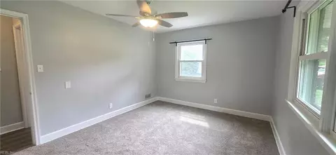Bedroom - 1527 Eagle Ave, Norfolk, VA 23518 photo 7 of 9