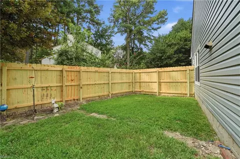 Exterior - 104 Springdale Way, Hampton, VA 23666 photo 5 of 10