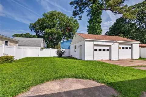 Exterior - 18 Haley Dr, Hampton, VA 23661 photo 4 of 4