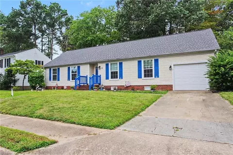 Exterior - 15 Patriot Cres, Hampton, VA 23666 photo 2 of 6