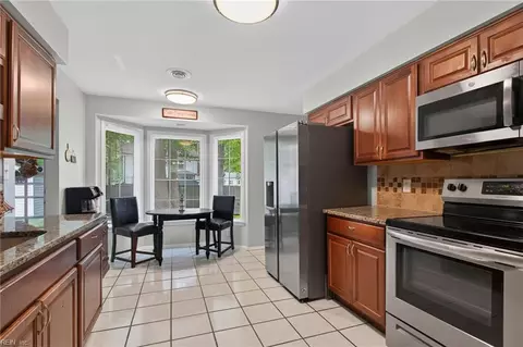 Kitchen - 15 Patriot Cres, Hampton, VA 23666 photo 1 of 4