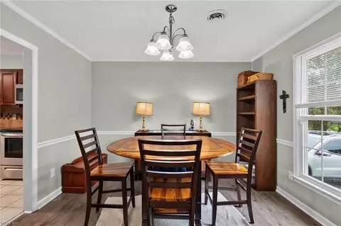 Dining - 15 Patriot Cres, Hampton, VA 23666 photo 1 of 3
