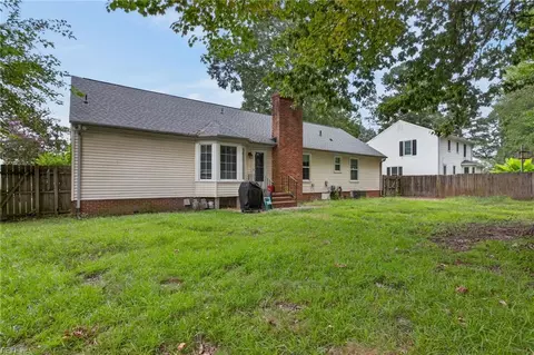 Exterior - 15 Patriot Cres, Hampton, VA 23666 photo 6 of 6