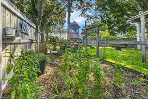 Exterior - 3012 Herbert St, Norfolk, VA 23513 photo 5 of 5