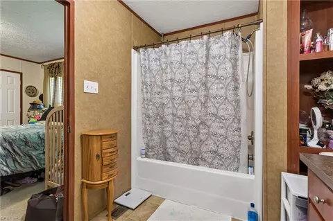 Bath - 6331 Hickory Fork Rd, Gloucester, VA 23061 photo 4 of 4