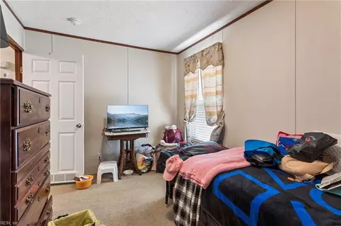 Bedroom - 6331 Hickory Fork Rd, Gloucester, VA 23061 photo 3 of 6