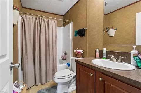 Bath - 6331 Hickory Fork Rd, Gloucester, VA 23061 photo 1 of 4