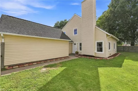 1517 Newport Cir, Virginia Beach, VA 23453