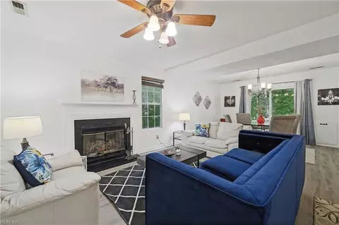 Living - 7133 Brendan Ct, Gloucester, VA 23061 photo 1 of 1