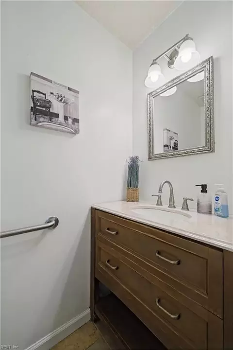 Bath - 7133 Brendan Ct, Gloucester, VA 23061 photo 1 of 2