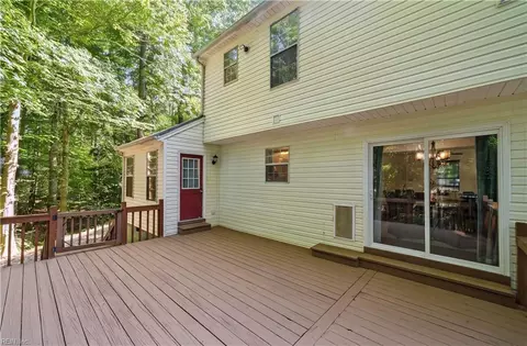 Exterior - 7133 Brendan Ct, Gloucester, VA 23061 photo 7 of 9