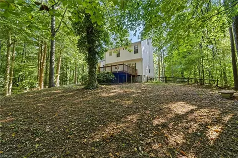 Exterior - 7133 Brendan Ct, Gloucester, VA 23061 photo 8 of 9