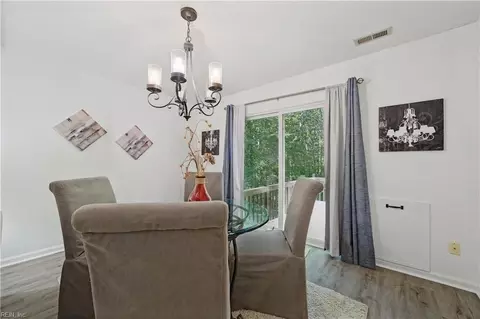 Dining - 7133 Brendan Ct, Gloucester, VA 23061 photo 1 of 2