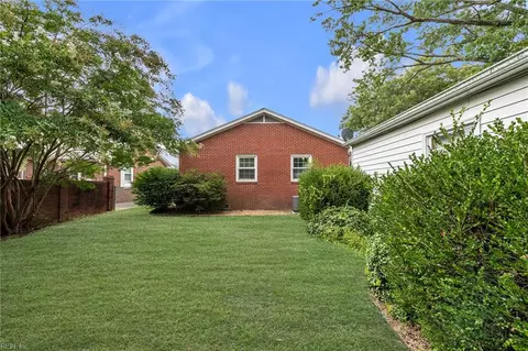 Exterior - 508 Middleboro Ter, Hampton, VA 23661 photo 7 of 11