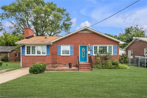 Exterior - 508 Middleboro Ter, Hampton, VA 23661 photo 6 of 11